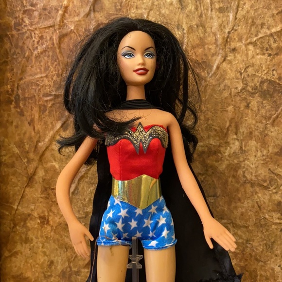Vintage Barbie Wonder Women Mattel 1999 DC Comic collectible doll - Picture 3 of 13